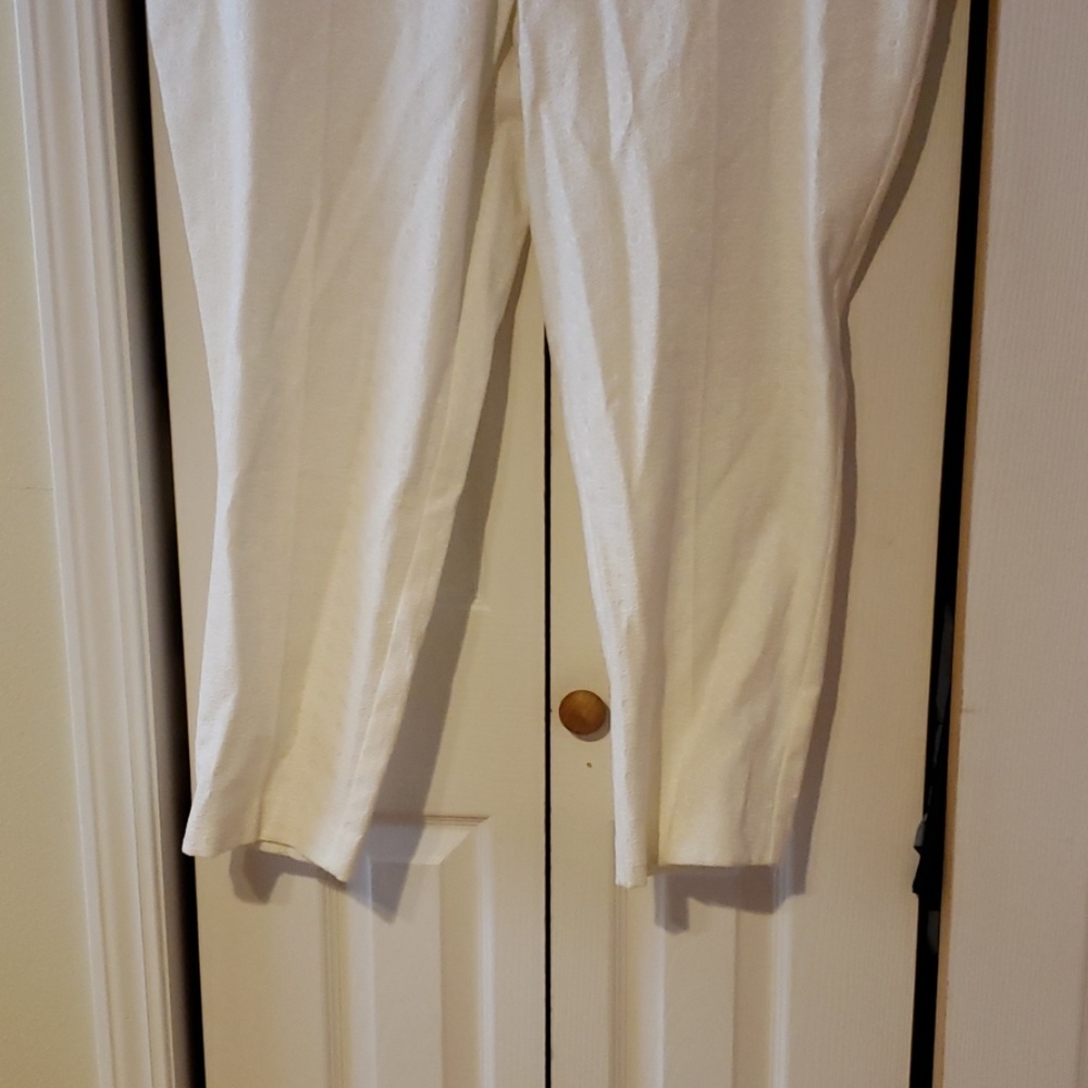 Embossed pants - Picture 2 of 3